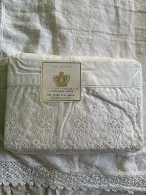 White Cotton Sheet Set with Decorative Embroidery vintage made in USA